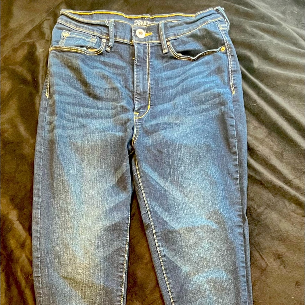 Levi’s Denizen ultra high rise ankle jegging